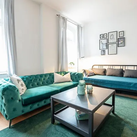 Mittendrin, Tolles Balkon-apartment Zwickau