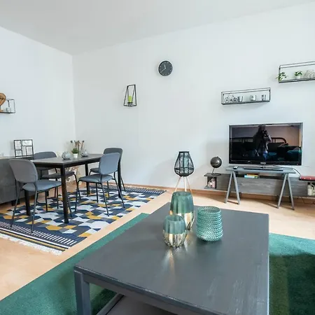 Mittendrin, Tolles Balkon-apartment Zwickau