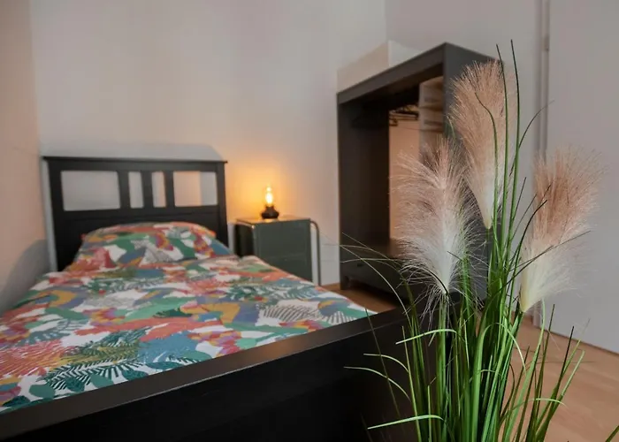 Mittendrin, Tolles Balkon-apartment شقة *