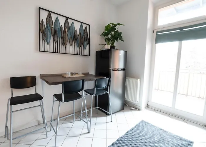 Mittendrin, Tolles Balkon-apartment * اتسوكو